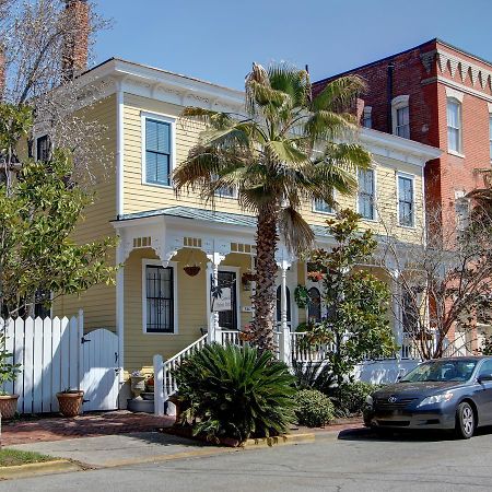 Green Palm Inn Savannah Exterior foto